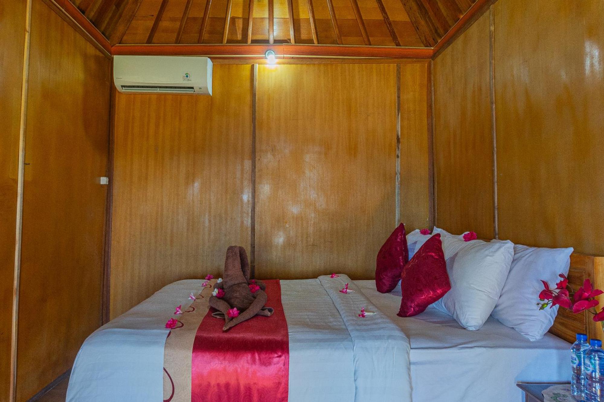 Manta With Sea View Guest house Batununggul